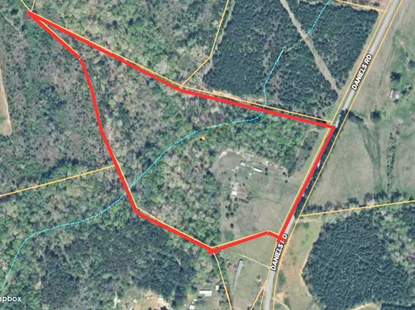 2395 Daniels Rd, Boydton, VA 23917