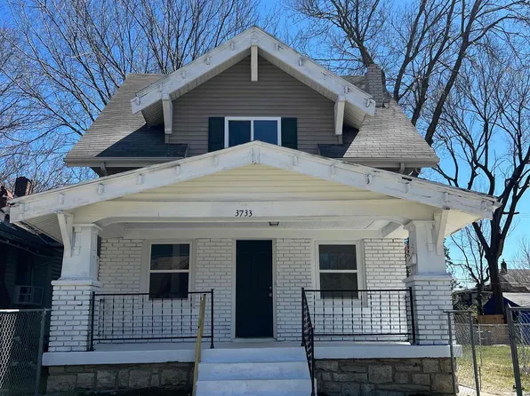 3733 College Ave, Kansas City, MO 64128