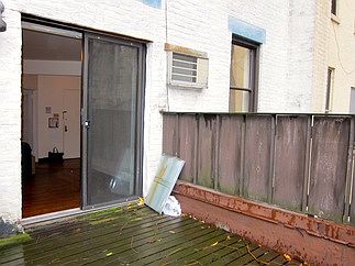 3rd image of 223 W 78th St APT 2R