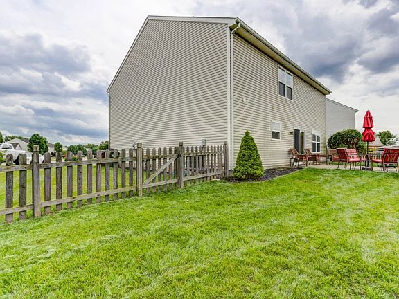 3rd image of 149 Hawkins Ct