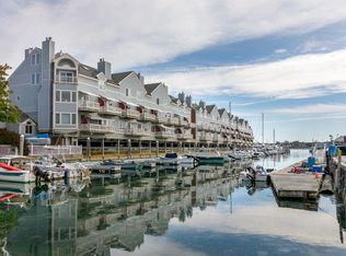 409 Chandlers Wharf #409, Portland, ME 04101