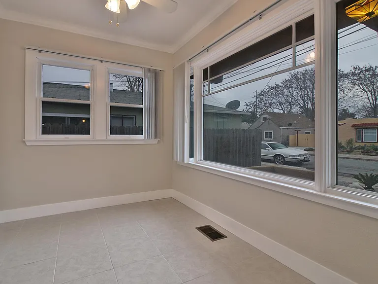 1076 Waco St — Photo 7