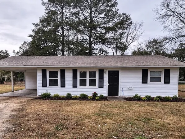 210 Crescent Dr, Warner Robins, GA 31093