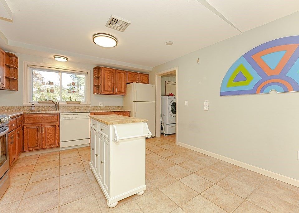 47 Dick Dr, Worcester, MA 01609 MLS 73176364 Zillow