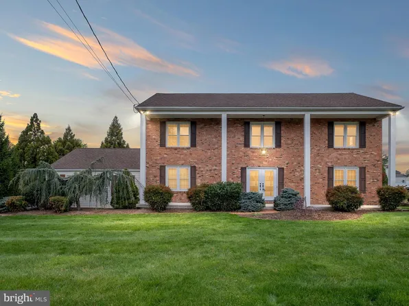 2 Windy Rd, Wilmington, DE 19810