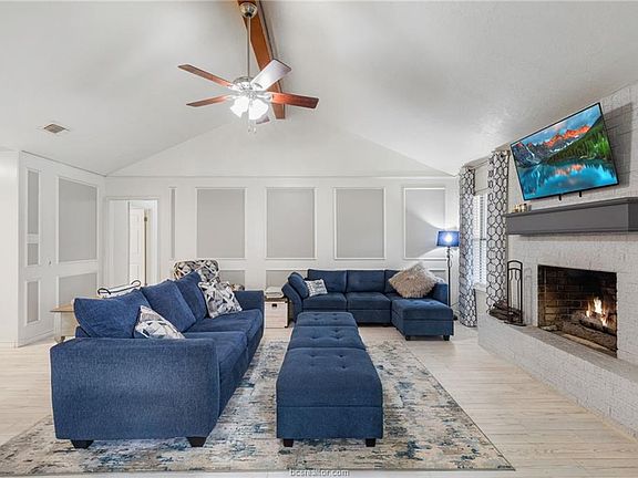 5th image of 8205 Raintree Dr