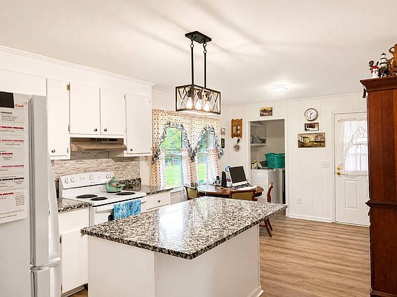 5th image of 608 Wood Duck Dr