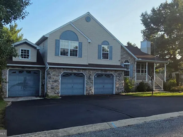 33 Brook Hollow Ave, Felton, PA 17322