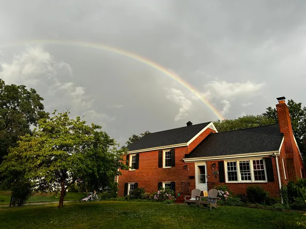 8520 Doyle Dr, Alexandria, VA 22308