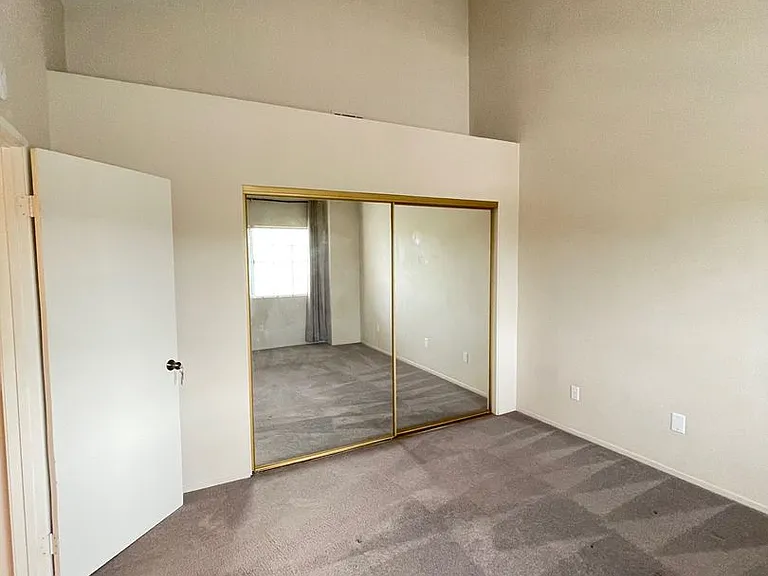 5341 Columbus Pl — Photo 16