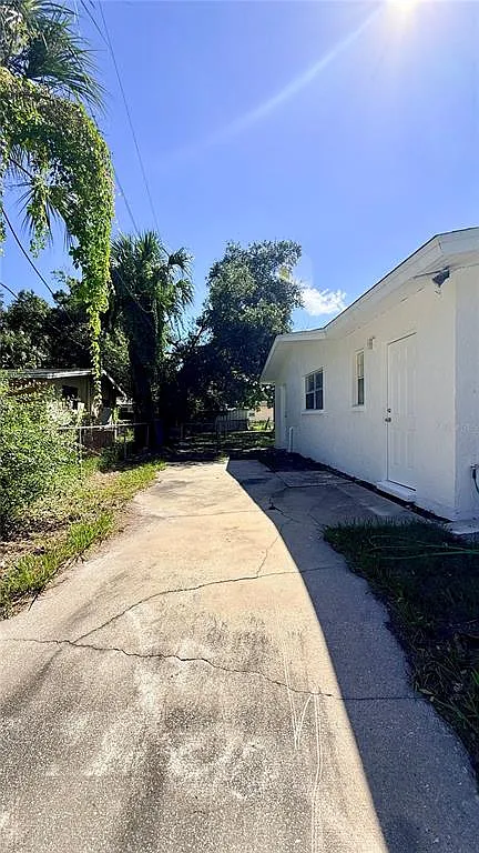1 bed, 1.0 bath, 434 sqft, $1,000 — Photo 2