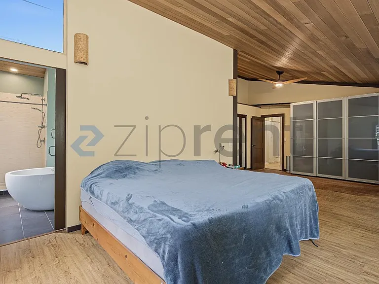 920 SW Stephenson Ct — Photo 25