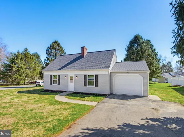 2655 Hemlock Dr, Columbia, PA 17512