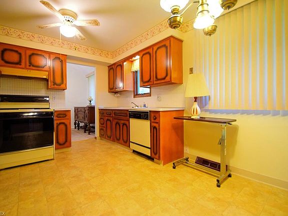 2nd image of 2163 Jacqueline Dr