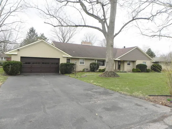 305 Sunset Dr, North Manchester, IN 46962