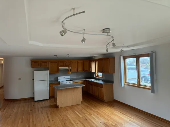 445 S Harlem Ave #2S, Berwyn, IL 60402
