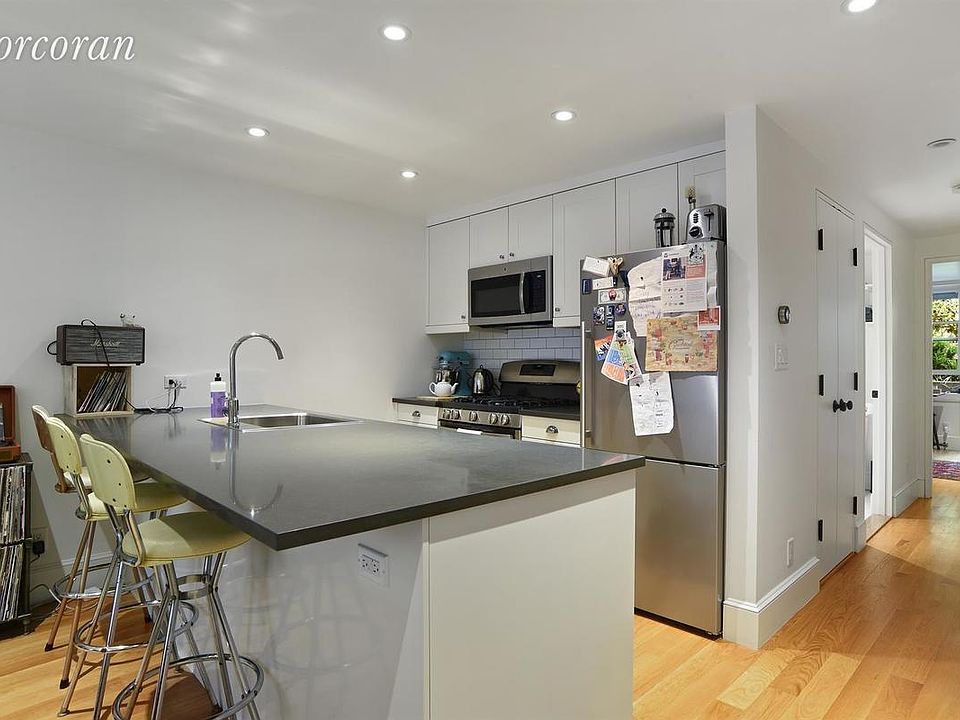 1st image of 285 Cumberland St APT 1