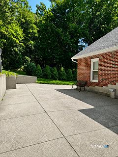 5th image of 32 Homestead Avenue
