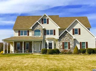 176 N Loop Rd, Mechanicsburg, PA 17055