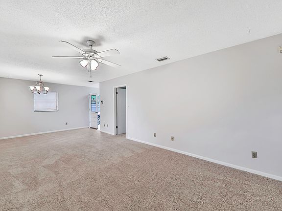 3rd image of 853 Fernway St
