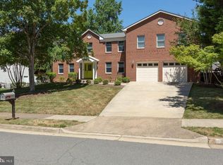 12036 Stuart Ridge Dr, Herndon, VA 20170