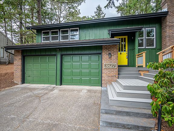 2nd image of 3827 Vine Maple St