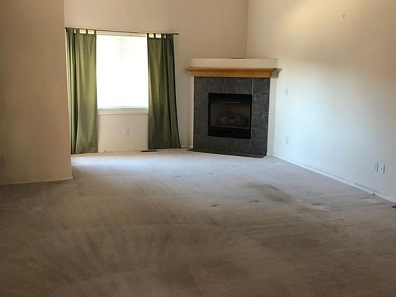 5th image of 162 Luxury Ln
