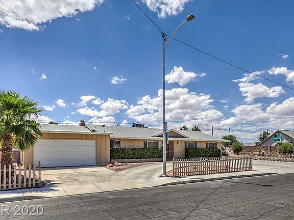 3rd image of 4221 Stonebridge Ln