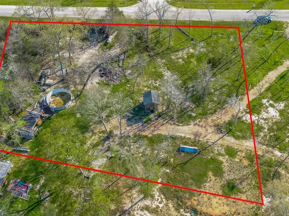 S Bonnie Lake Dr, Hempstead, TX 77445