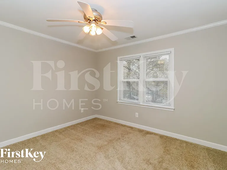 687 Crab Tree Ct SW — Photo 11