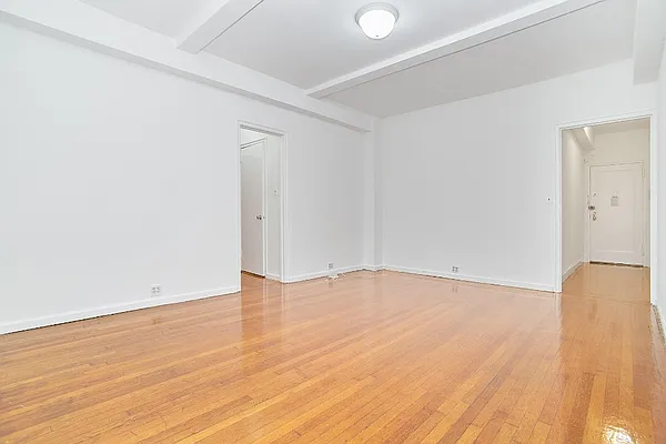 Rented by Living New York | media 12