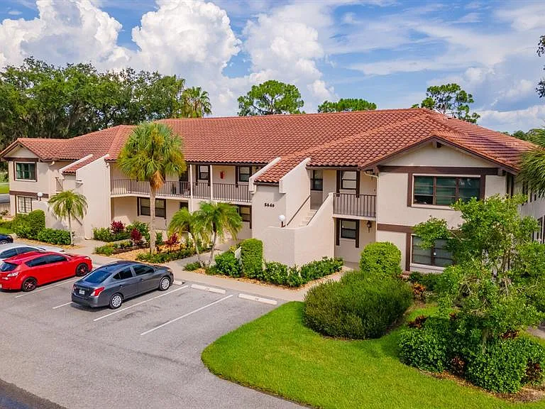 5640 Golf Pointe Dr #101 — Photo 41