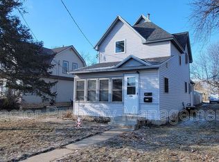 1318 1/2 3rd Ave, Mankato, MN 56001