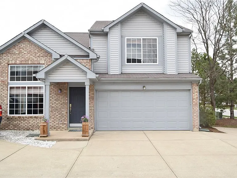 2448 Grand Fir Dr — Photo 1