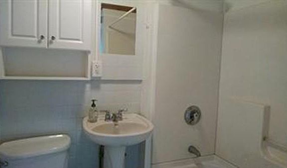 5th image of 120 Vernon St #1