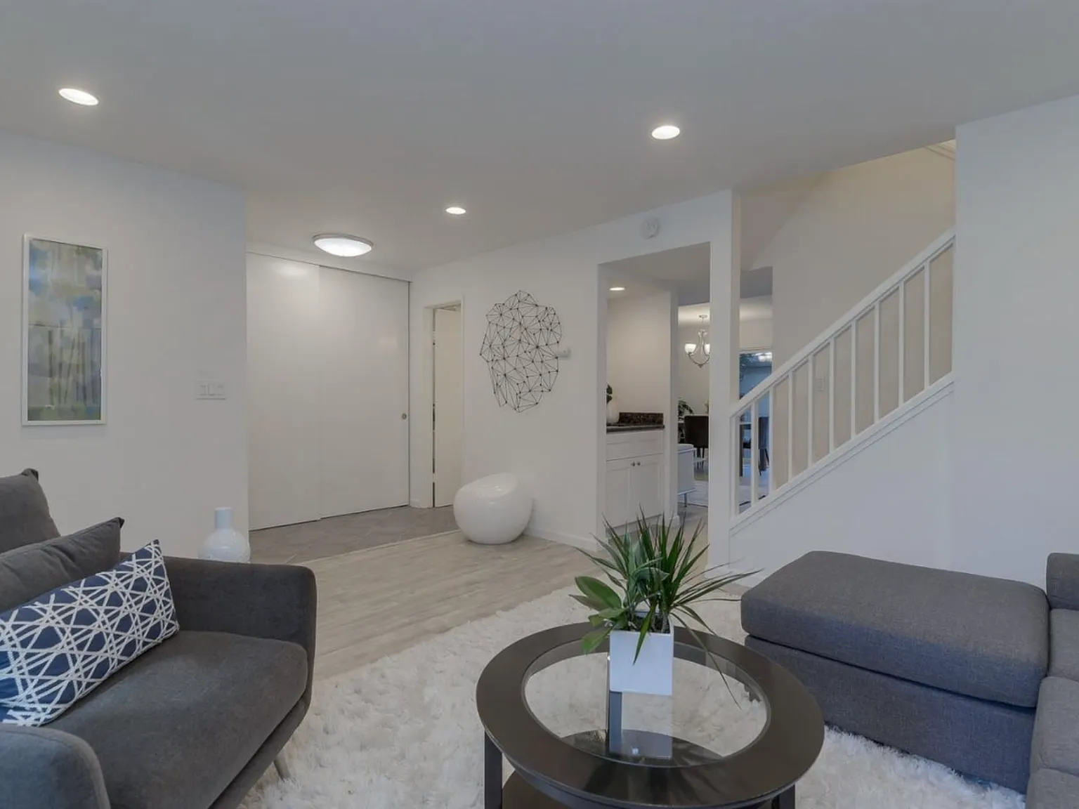 3 bed, 2.5 bath, 1203 sqft, $6,200 — Photo 2