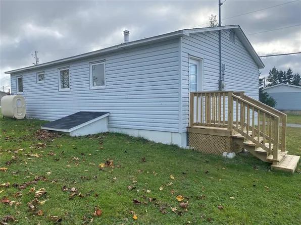 100 Brook Street, Stephenville Crossing, NL A0N2C0