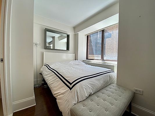 4th image of 300 E 64th St APT 5J