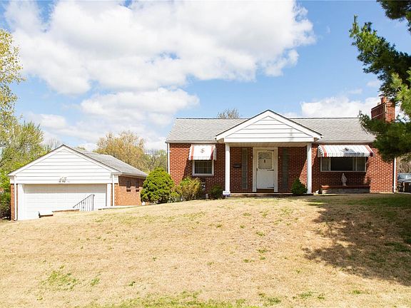 2nd image of 469 Bluff Dr