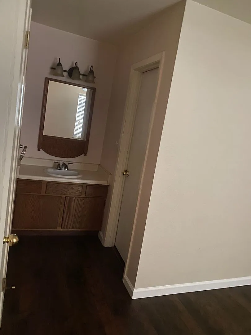 4250 Calallen Drive #1 — Photo 2