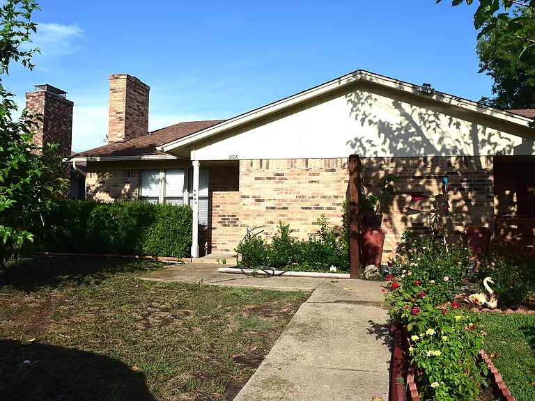 1806 Family Cir — Photo 8
