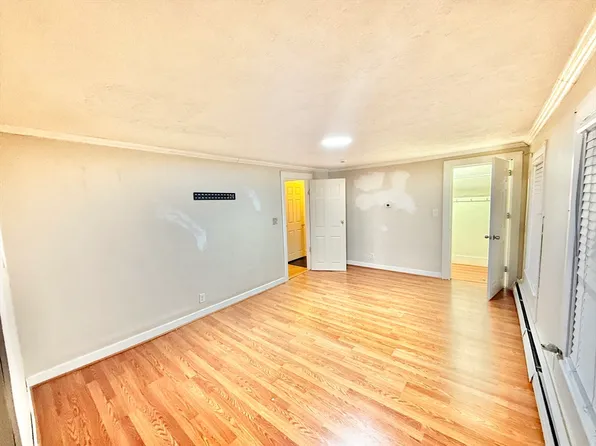 20 Park Rd #2, Brockton, MA 02301