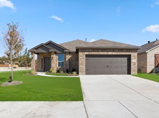 420 Comanche Dr, Cleburne, TX 76033