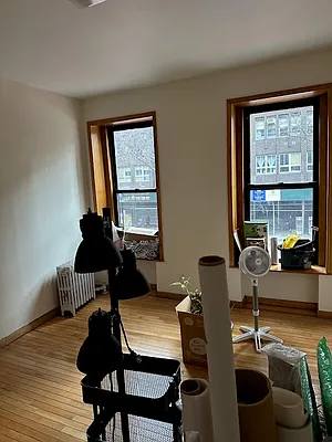 Rented by Batra Group Inc | media 16