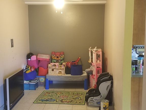 5th image of 6613 Scott Ln APT 4