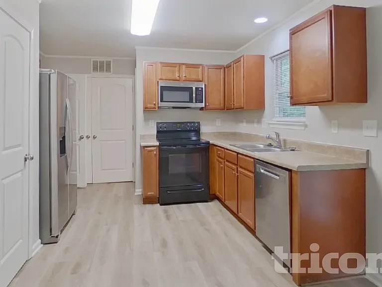 6420 Pennacook Dr — Photo 4