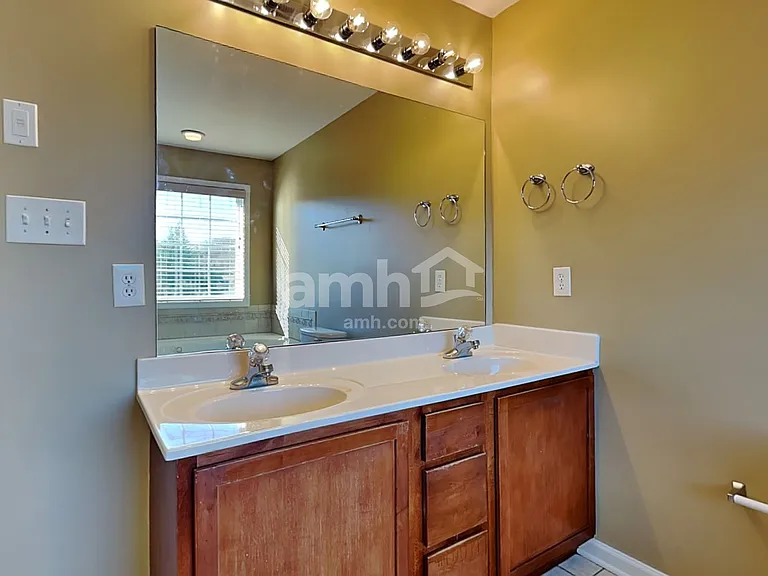 5716 Capeside Ln — Photo 12