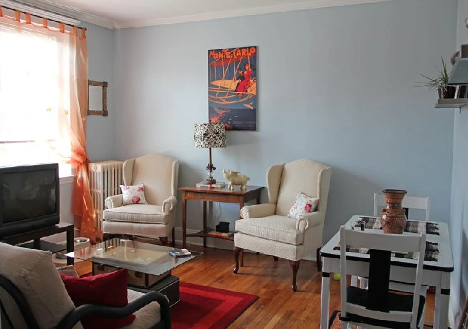 NO FEE! Pet Friendly, Affordable Apt Near T! Heat and Hot Water Included — Photo 1