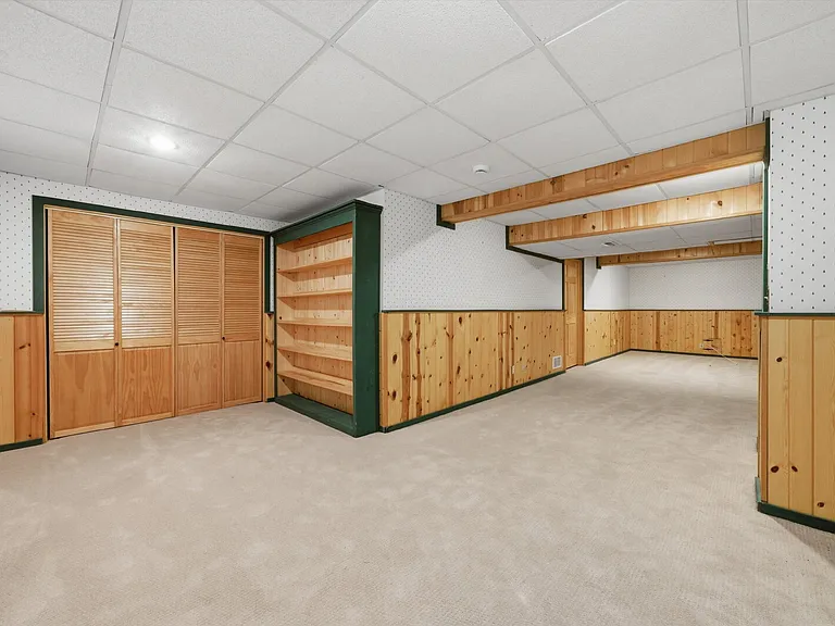 854 Deep Woods Ct — Photo 35