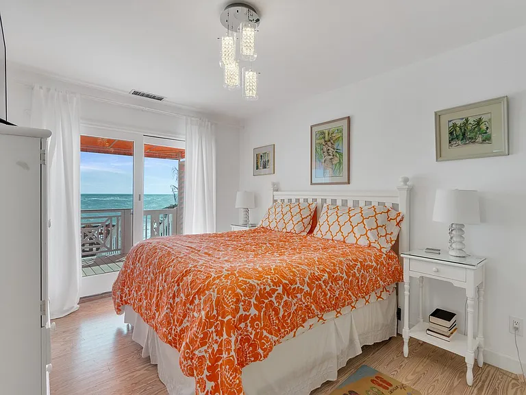 9470 Doubloon Dr — Photo 14